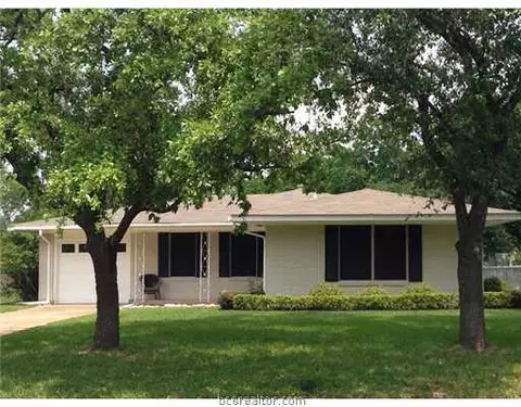 2003 Vinewood Dr, Bryan, TX 77802 photo 1