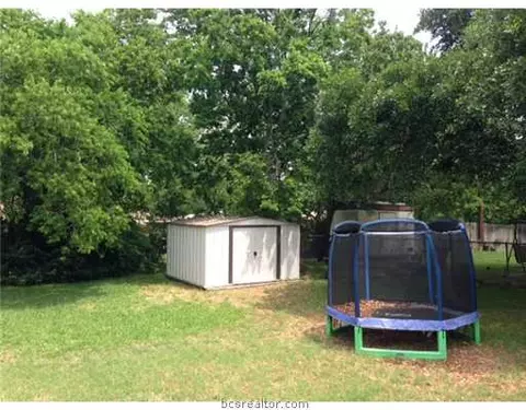 2003 Vinewood Dr, Bryan, TX 77802 photo 18