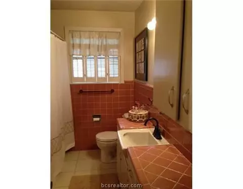2003 Vinewood Dr, Bryan, TX 77802 photo 14
