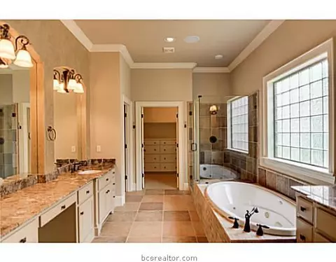 4313 Willowick Dr, Bryan, TX 77802 photo 14