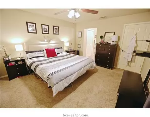 2413 Memorial Dr, Bryan, TX 77802 photo 6