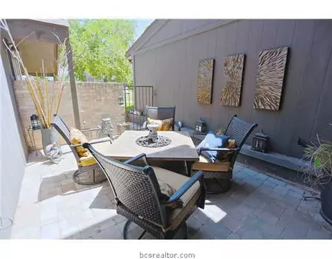 2413 Memorial Dr, Bryan, TX 77802 photo 12