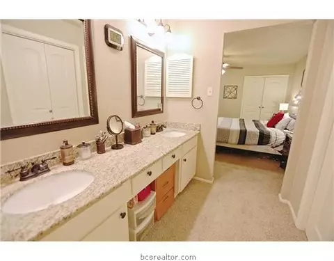 2413 Memorial Dr, Bryan, TX 77802 photo 7