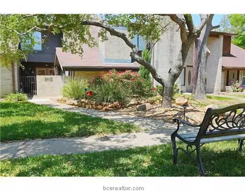 2413 Memorial Dr, Bryan, TX 77802 photo 1