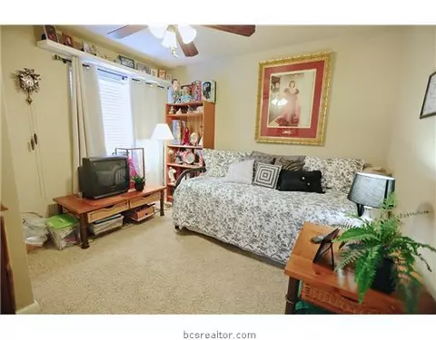2413 Memorial Dr, Bryan, TX 77802 photo 8