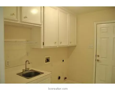 2306 Bastrop Cir, Bryan, TX 77808 photo 15