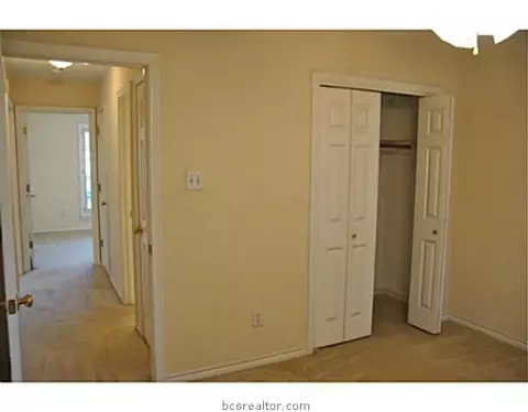 2306 Bastrop Cir, Bryan, TX 77808 photo 9