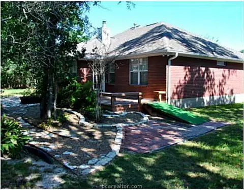 2306 Bastrop Cir, Bryan, TX 77808 photo 16