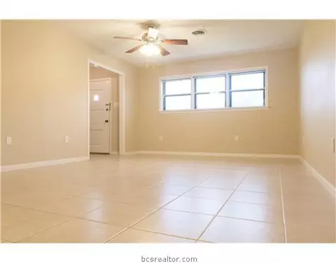 2305 Morningside Dr, Bryan, TX 77802 photo 2