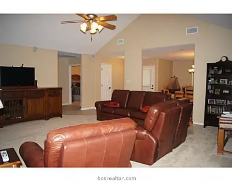 3548 Open Range Ct, Bryan, TX 77808 photo 4