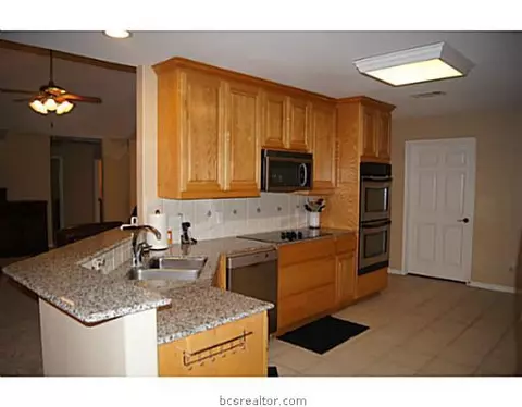 3548 Open Range Ct, Bryan, TX 77808 photo 8
