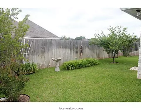 3311 Broadmoor Dr, Bryan, TX 77802 photo 9