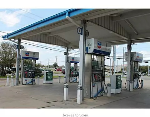 2305 E Villa Maria Rd, Bryan, TX 77802 photo 4