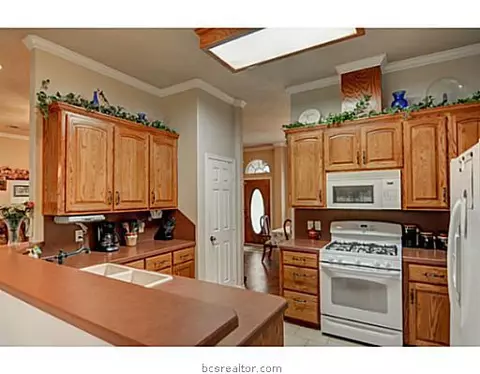 3813 Williams, Bryan, TX 77808 photo 7