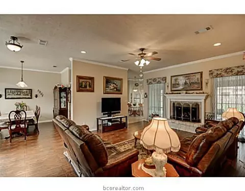3813 Williams, Bryan, TX 77808 photo 3