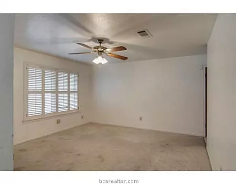 3217 Red Robin, Bryan, TX 77802 photo 2