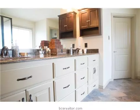 2913 Ambrose Dr, Bryan, TX 77808 photo 10