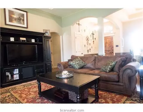 2913 Ambrose Dr, Bryan, TX 77808 photo 4