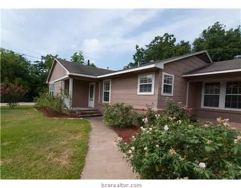3408 Cavitt, Bryan, TX 77801 photo 2