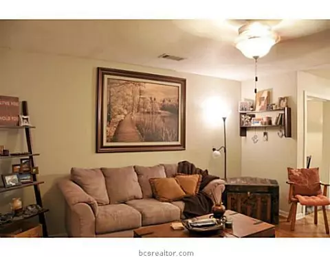 1503 Burt St, Bryan, TX 77802 photo 4