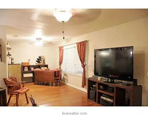 1503 Burt St, Bryan, TX 77802 photo 5