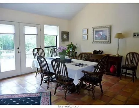 4221 Warwick Ln, Bryan, TX 77802 photo 5
