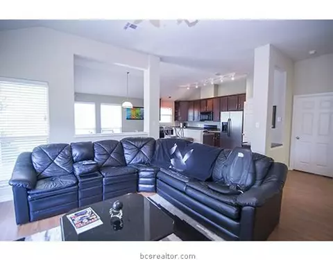 1699 Summerwood, Bryan, TX 77807 photo 3