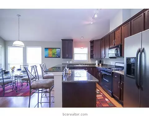 1699 Summerwood, Bryan, TX 77807 photo 4