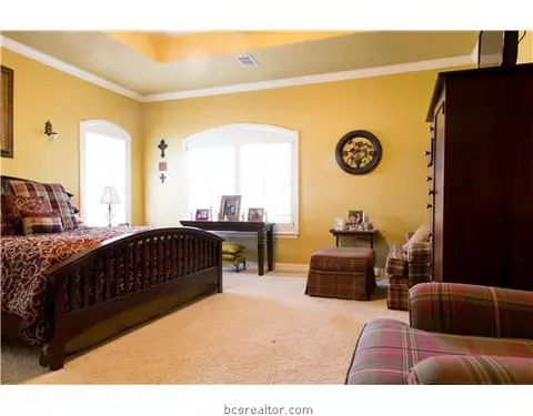 5873 Easterling Dr, Bryan, TX 77808 photo 11