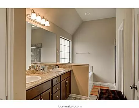 2028 Positano Loop, Bryan, TX 77808 photo 12