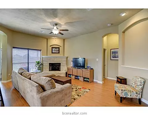 2028 Positano Loop, Bryan, TX 77808 photo 3