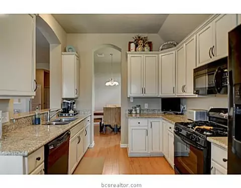 2028 Positano Loop, Bryan, TX 77808 photo 6