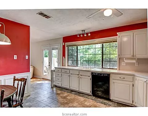 1805 Richmond Ave, Bryan, TX 77802 photo 13