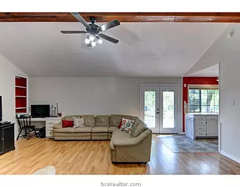 1805 Richmond Ave, Bryan, TX 77802 photo 4