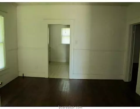 307 Robertson St, Bryan, TX 77803 photo 5