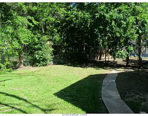 307 Robertson St, Bryan, TX 77803 photo 14