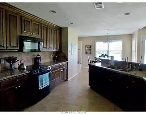 8924 Werlinger Rd, Bryan, TX 77808 photo 8