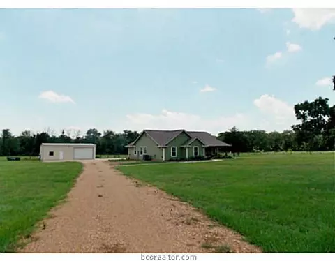 8924 Werlinger Rd, Bryan, TX 77808 photo 2