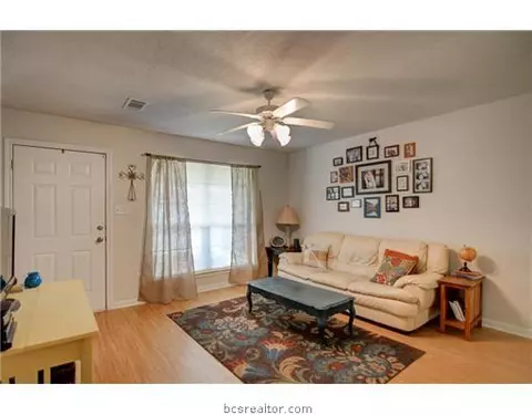1516 Prairie Dr, Bryan, TX 77802 photo 4
