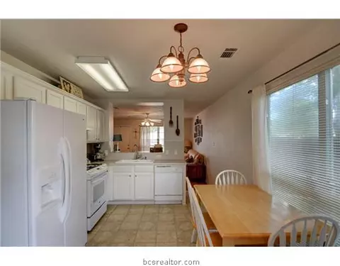 1516 Prairie Dr, Bryan, TX 77802 photo 7