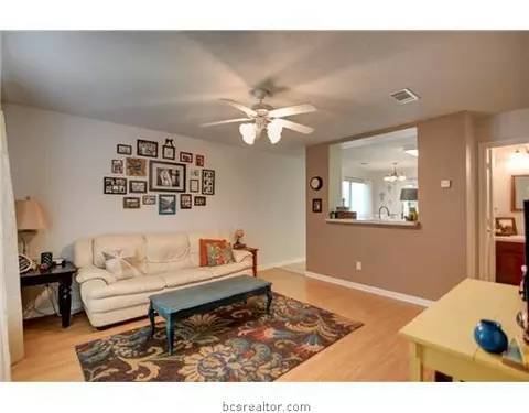 1516 Prairie Dr, Bryan, TX 77802 photo 3