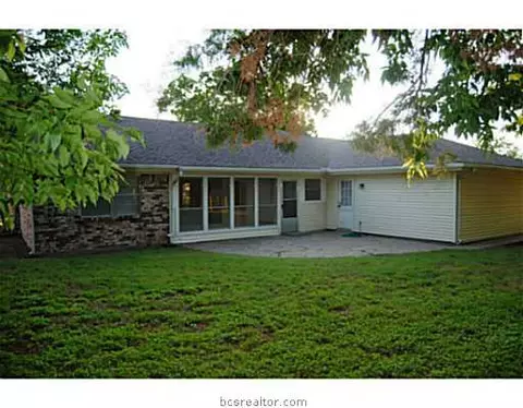 2301 Avon St, Bryan, TX 77802 photo 11