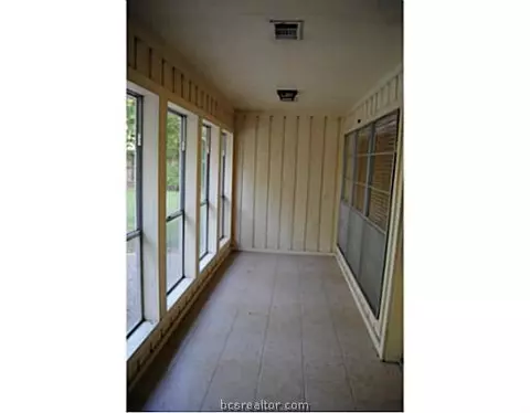 2301 Avon St, Bryan, TX 77802 photo 10