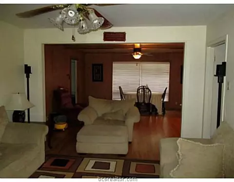 2605 Wayside Dr, Bryan, TX 77802 photo 7