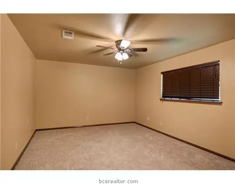 903 Briar Bend Ct, Bryan, TX 77802 photo 12