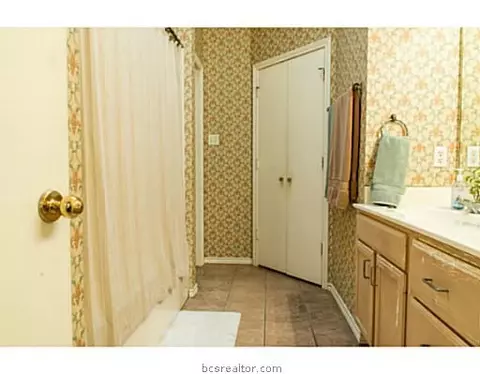 4401 Brompton Ln, Bryan, TX 77802 photo 13