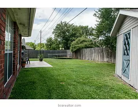 4401 Brompton Ln, Bryan, TX 77802 photo 4