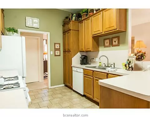 4401 Brompton Ln, Bryan, TX 77802 photo 17