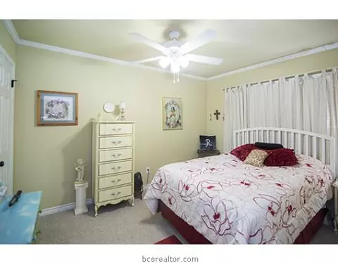 2302 Long Dr, Bryan, TX 77802 photo 9