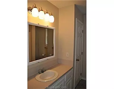 813 Mitchell St, Bryan, TX 77802 photo 10
